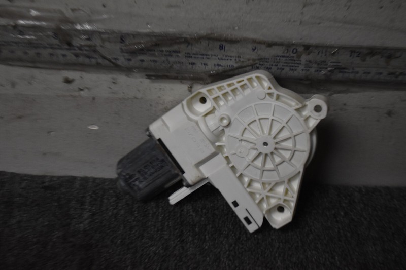 2009 AUDI Q5 PREMIUM WINDOW MOTOR LEFT SIDE FACTORY OEM