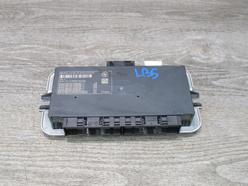 2012-2018 BMW F12 F13 F06 M6FOOTWELL LIGHT CONTROL MODULE COMPUTER UNIT