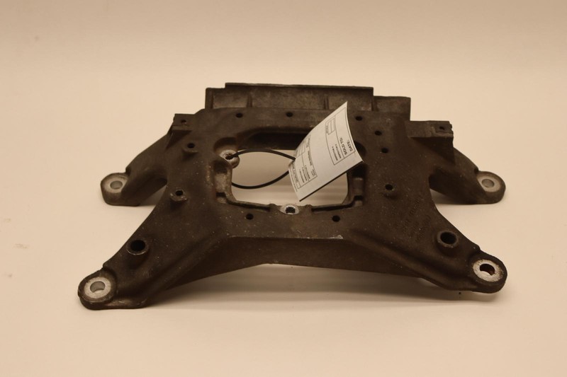 2008-2017 AUDI S5 AWD TRANSMISSION CROSSMEMBER SUPPORT MOUNT BRACKET OEM