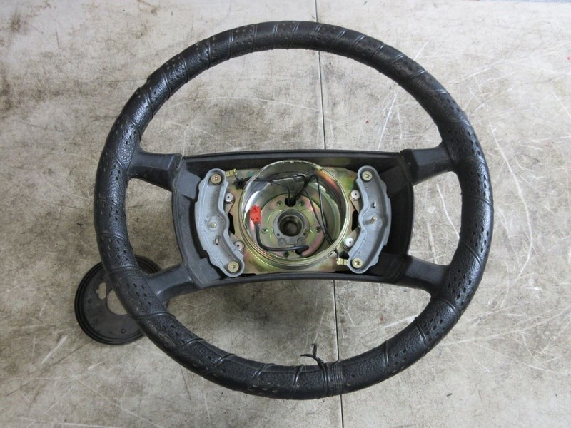 1982-1991 Mercedes R107 W123 W126 380SL 300TD 560SL Steering Wheel