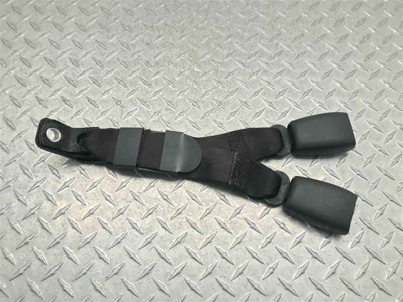2001 CHEVROLET TAHOE 3RD ROW CENTER BUCKLES GRAY OEM 88940136