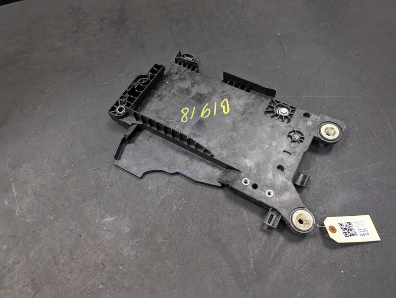 Battery Tray 2022 BMW X1 61219386604 2020 2021