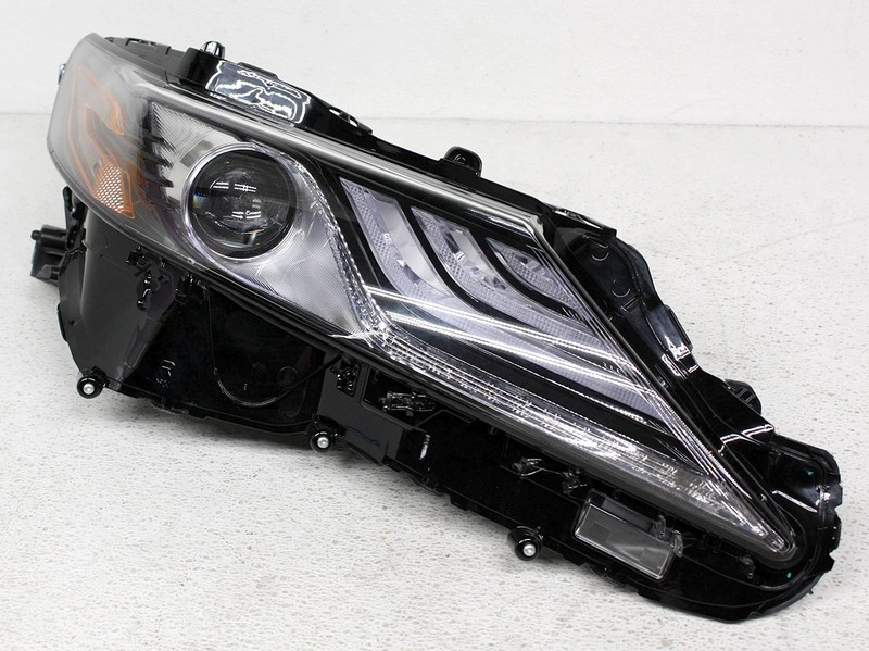 OEM Right Passenger LED Headlamp For Toyota Camry XSE 81110-06D80 Tabs Missing