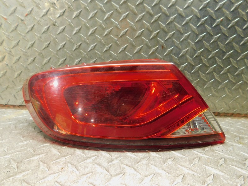 2015-2016 CHRYSLER 200 LEFT REAR DRIVER TAIL LAMP SEDAN QUARTER PANEL MOUNTED