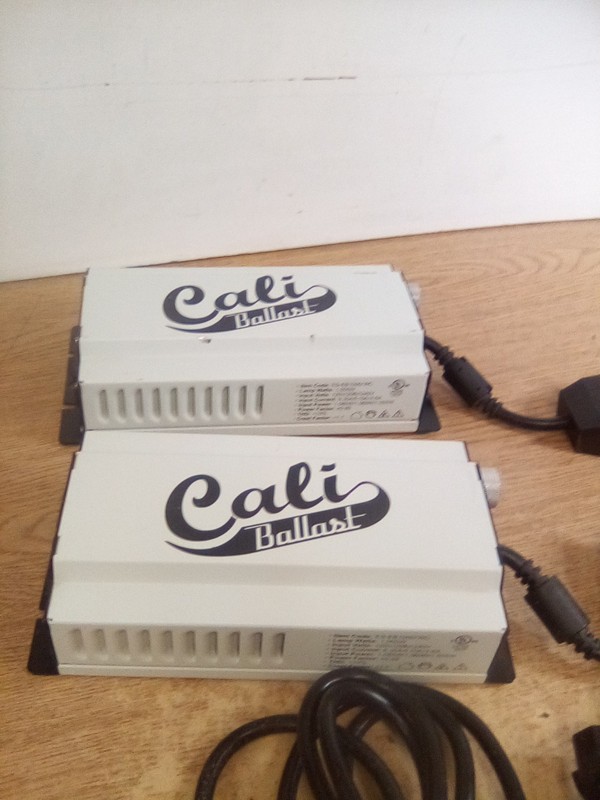 Lot Of 2 Cali Ballast ES-EB1000WC 1,000W Dimmable Ballast W/ Power Cord