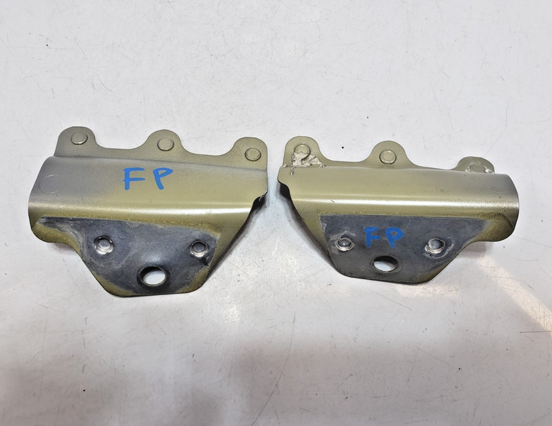✅ 20-24 OEM Porsche Carrera 911 992 Front Right Left Fender Mount Bracket SET