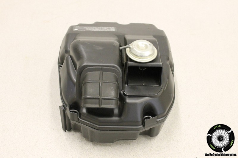 2007 HONDA VFR 800 AIR RAM INTAKE FILTER CLEANER BOX ASSEMBLY VFR800 07