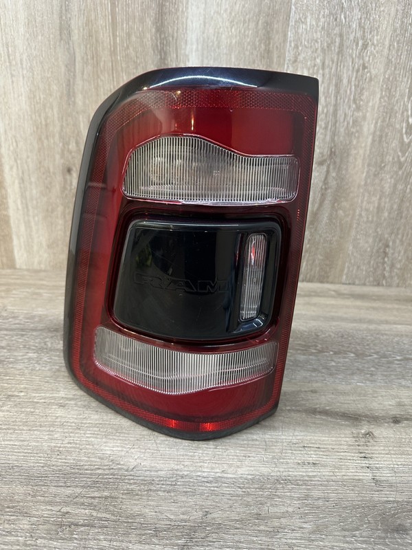 2019-24 DODGE RAM LH LED TAIL LIGHT ASSY OEM PART # 68262533AG