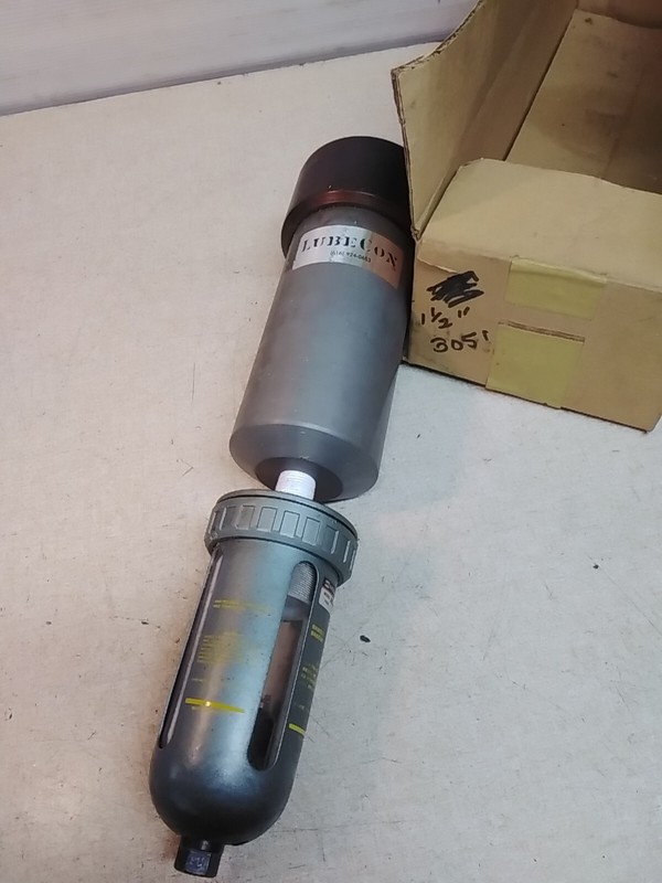 LubeCon Valve W/ SMC AD402 Auto Drain Valve
