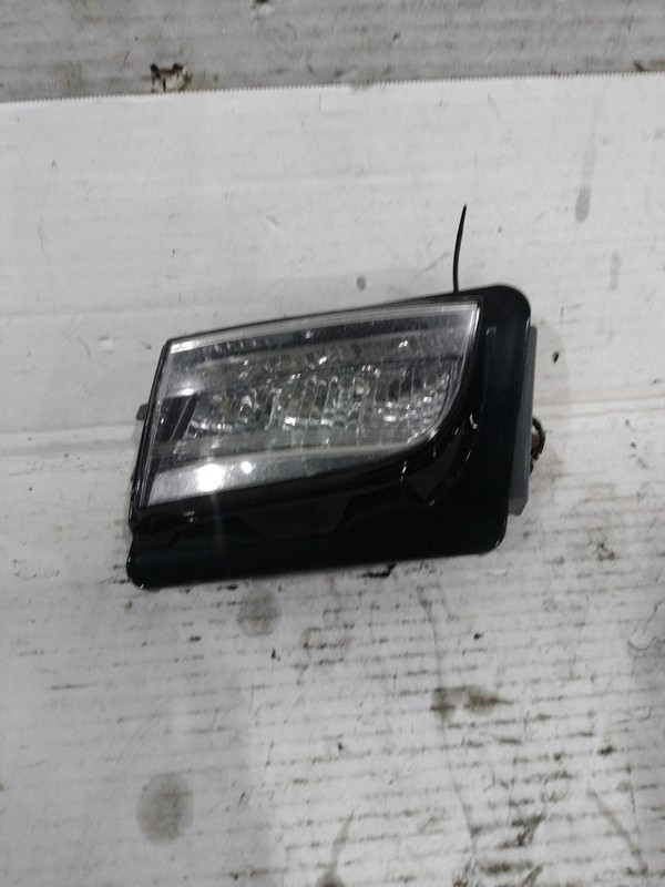 2016 Cadillac ATS Right Side Marker Light Assembly Black OEM Used 116705