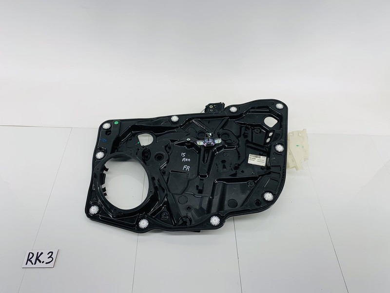 15-23 JEEP RENEGADE FRONT RIGHT SIDE DOOR WINDOW REGULATOR & CARRIER PANEL OEM