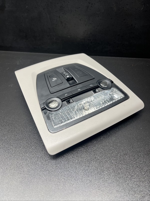 2011-2016 BMW 535I F10 FRONT UPPER OVERHEAD DOME READING MAP LIGHT LAMP OEM