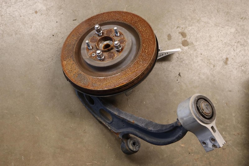 2015-2019 FORD FLEX FWD FRONT LEFT SPINDLE KNUCKLE WHEEL HUB W/ CONTROL ARM OEM