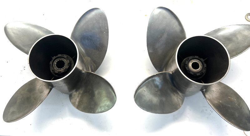 MERCURY OFFSHORE SERIES PAIR OF 4 BLADE 14" X 19PSS PROPS, 4.75" FRESHWATER!