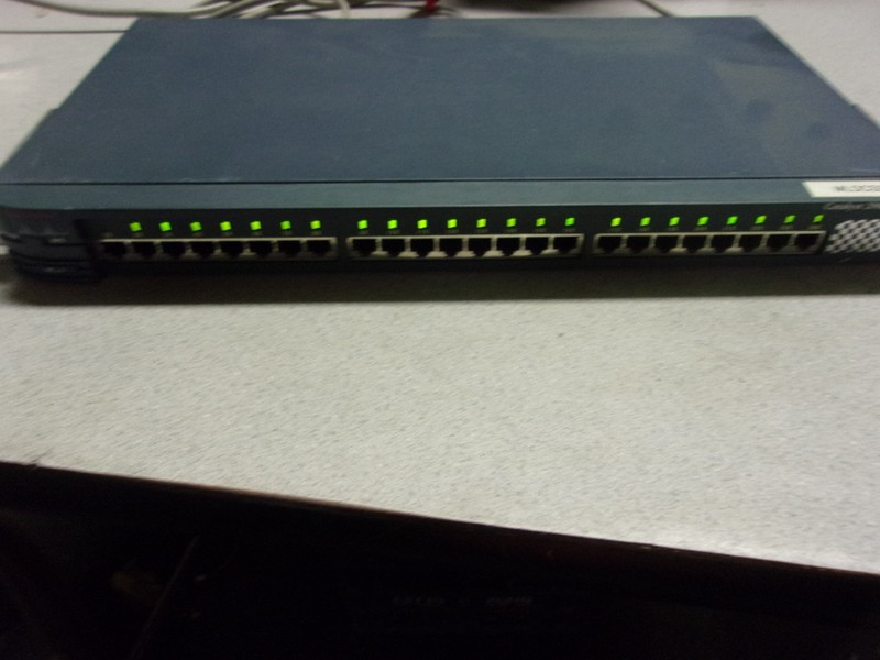 Cisco Systems Catalyst 2900 Series XL WS-C2924-XL-EN Port Switch *FREE SHIPPING*
