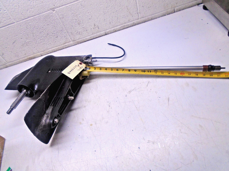 A Mercury Outboard 40hp 4 cylinder lower unit gearcase 2 stroke 1643-7406A34