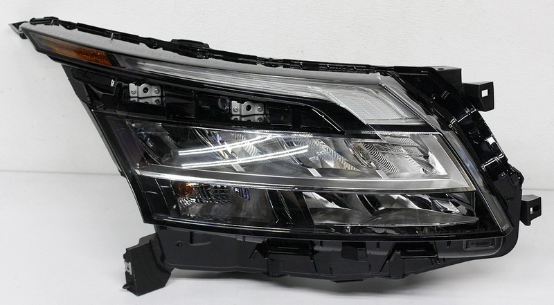 OEM Right Passenger Side LED Headlamp For 2022 Nissan Pathfinder 26010-6TA6A