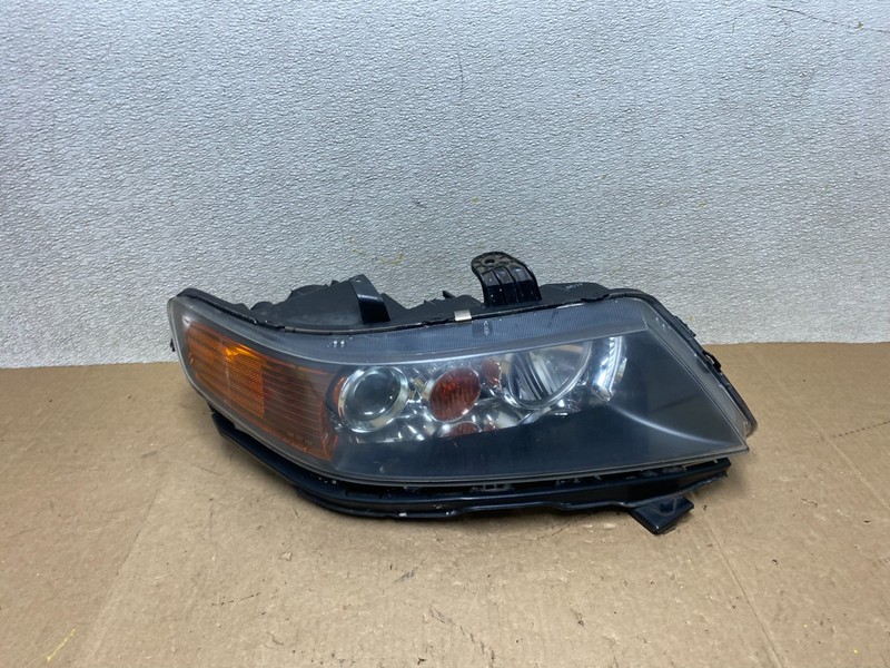 2004 to 2006 Acura TSX Right Passenger RH Side Xenon HID Headlight OEM W8773 DW