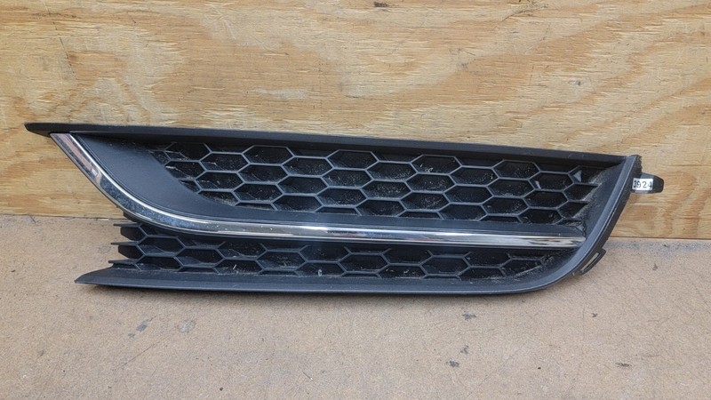 2012-2015 Volksw Passat Front Driver Left Grille Lower Bumper End Filler OEM *