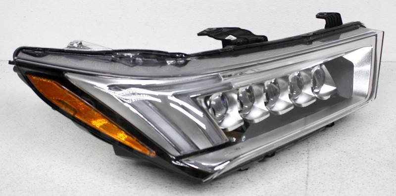 OEM Right Passenger Side LED Headlamp For Acura MDX 33100-TZ5-A51 Tab Missing