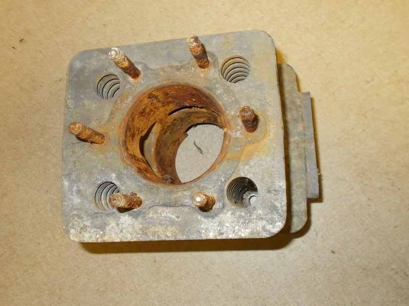 Rusted Head 8L800 437cm3, See Photos for Details *FREE SHIPPING*