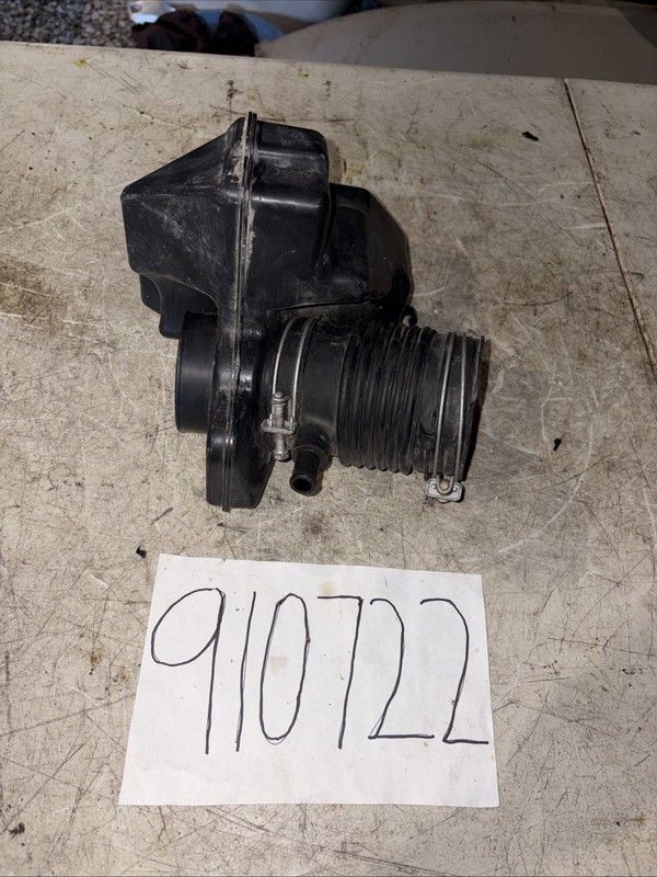 2007-09 Lexus Rx350 Resonator W/ Air Intake Tube 17893-0P030 OEM