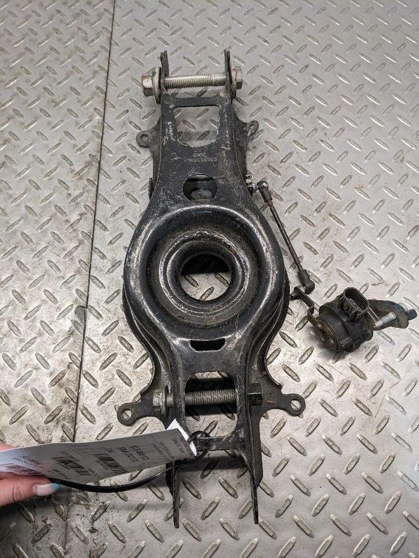 Driver Left Lower Control Arm Rear Control Arm Fits 15-19 CTS 1149906