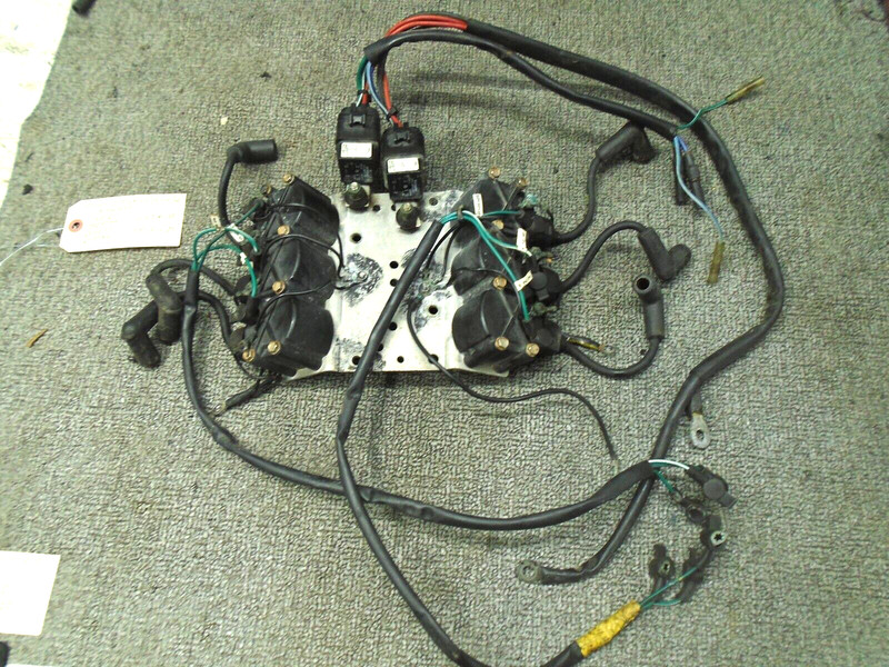 MOUNTING PLATE 195872 & IGNITION COIL ASSY MERCURY 1989 & Later 105-200 HP Part