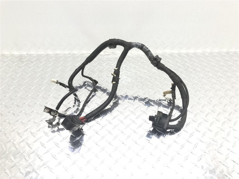 2001-2006 MAZDA TRIBUTE POSITIVE & NEGATIVE BATTERY CABLES ONLY OEM EC05-67-070H