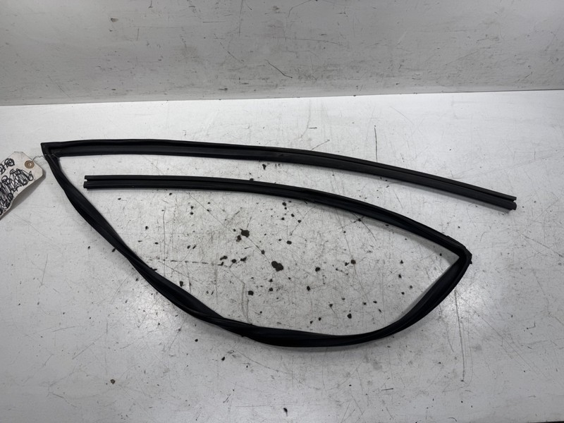 010-014 Honda Insight Left Front Door Channel Molding OEM