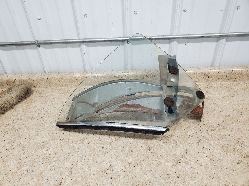 Driver Left Quarter Glass Centurion HT Fits 71-73 BUICK 306383