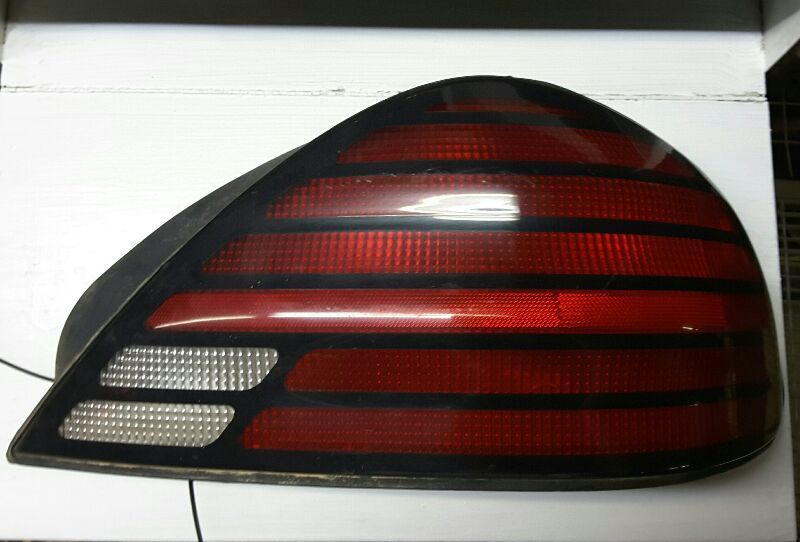 99 00 01 02 03 04 05 GRAND AM R. TAIL LIGHT QUARTER PANEL MOUNTED SE 135503