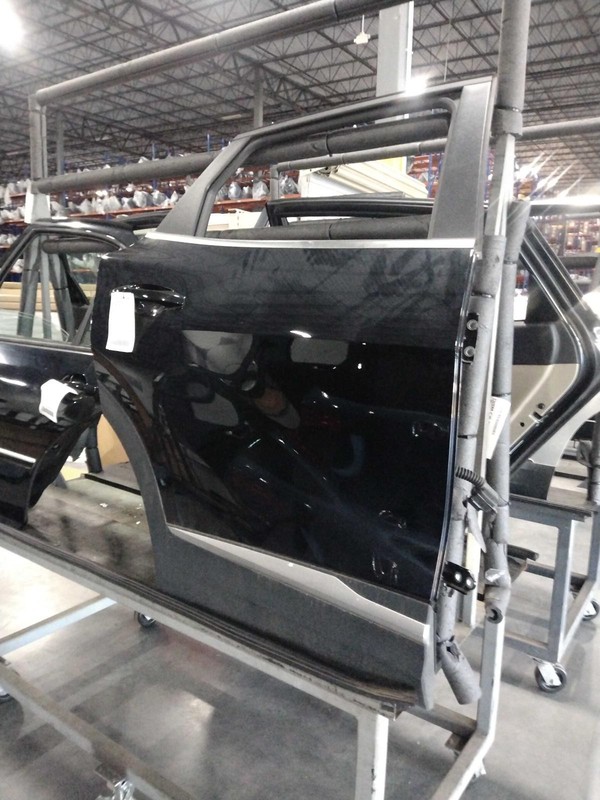 2023 KIA Sportage Right Rear Door Black - Good Condition, 35K Miles