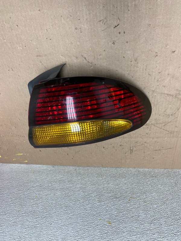 1996 to 1999 Pontiac Bonneville Right Passenger RH Side Tail Light OEM AA0435 DW
