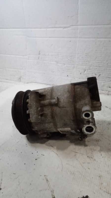 2016 Chevrolet Malibu A/C Compressor OEM 84133999 112K Miles White