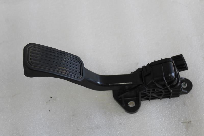 2005 2006 2007 TOYOTA SEQUOIA ACCELERATOR GAS PEDAL 78120-0C050