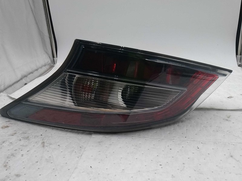 Used Right Tail Light Assembly fits: 2014 Nissan Maxima quarter panel mounted Ri