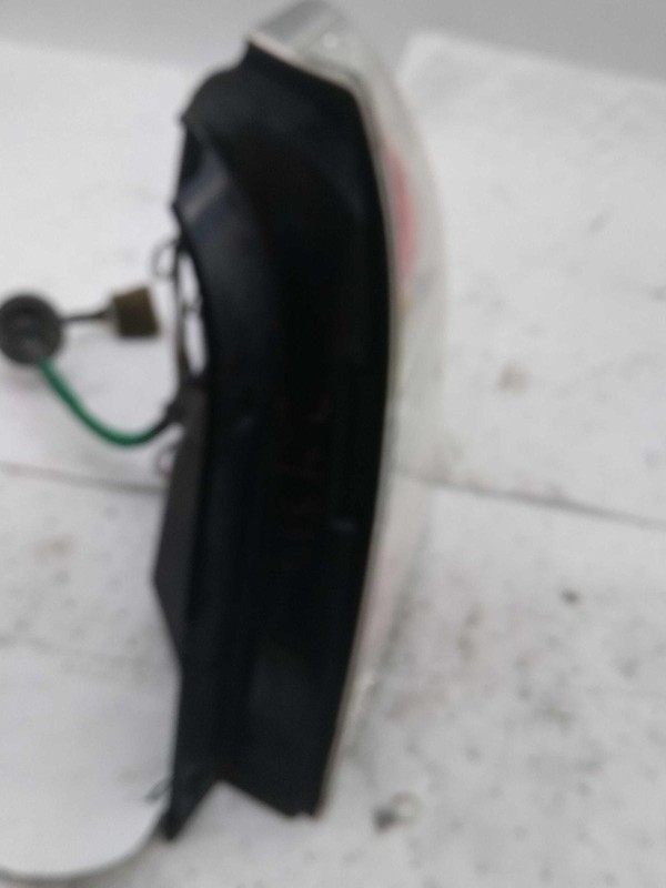 2011 Chevrolet Aveo Right Tail Light Assembly Silver 131528 66K Mileage