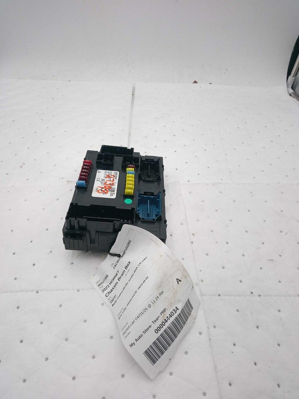 2023 Dodge Hornet Body Control Module BCM 68613456AA OEM 41K Miles Blue