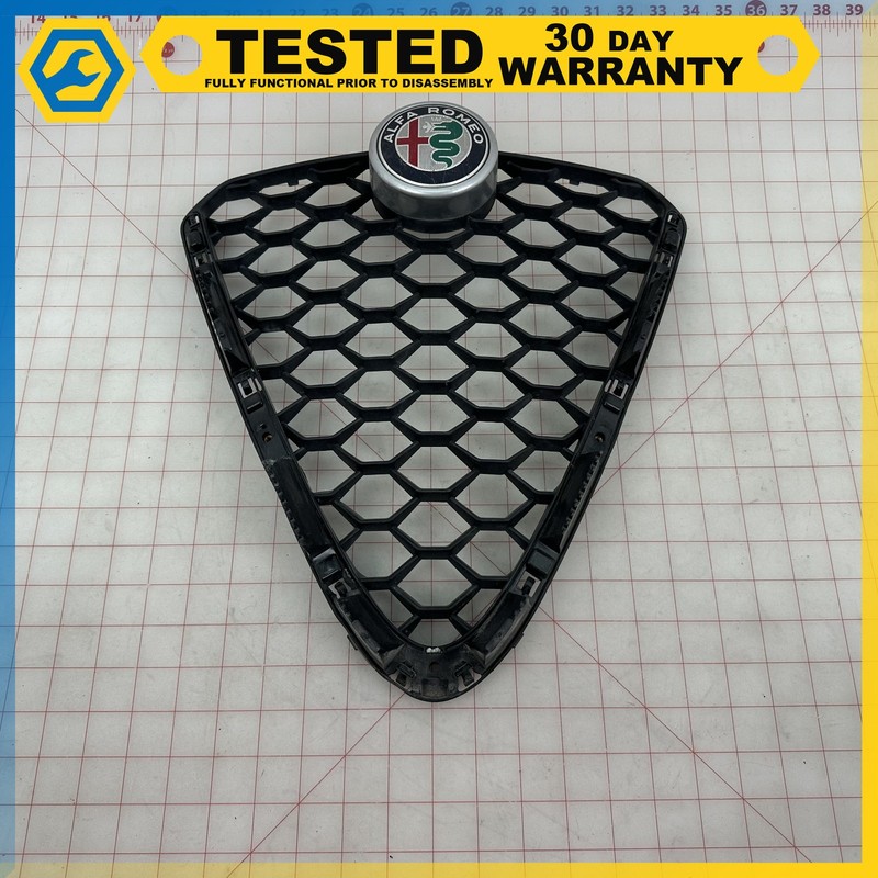 17-23 Alfa Romeo Giulia FRONT UPPER BUMPER GRILLE GRILL TRIM OEM