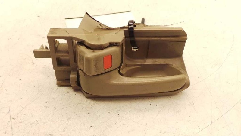 2005 COROLLA LEFT REAR INNER DOOR HANDLE (TAN)