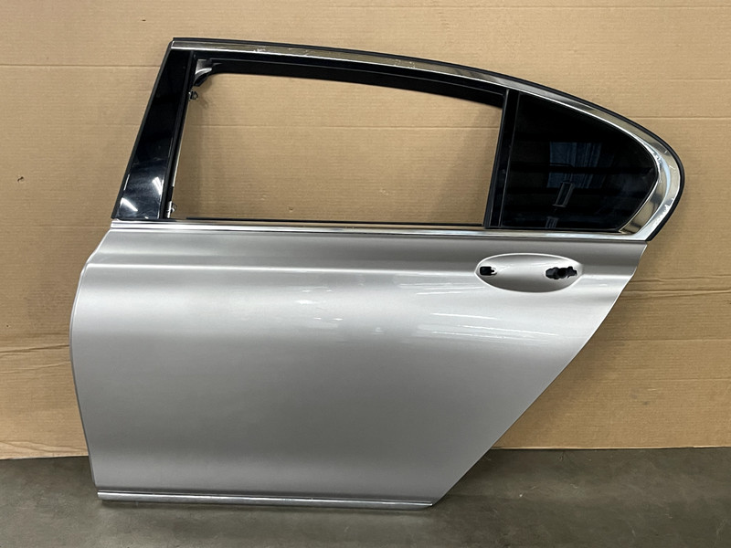 2016-2019 BMW 750i G12 Rear Left Driver Exterior Door Shell Silver LWB 1529 OEM