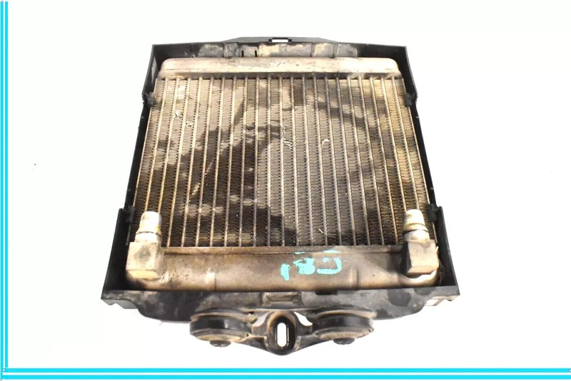 09-15 BMW 750I 750LI F01 F02 Right Side Engine Oil Cooler Radiator Assembly OEM