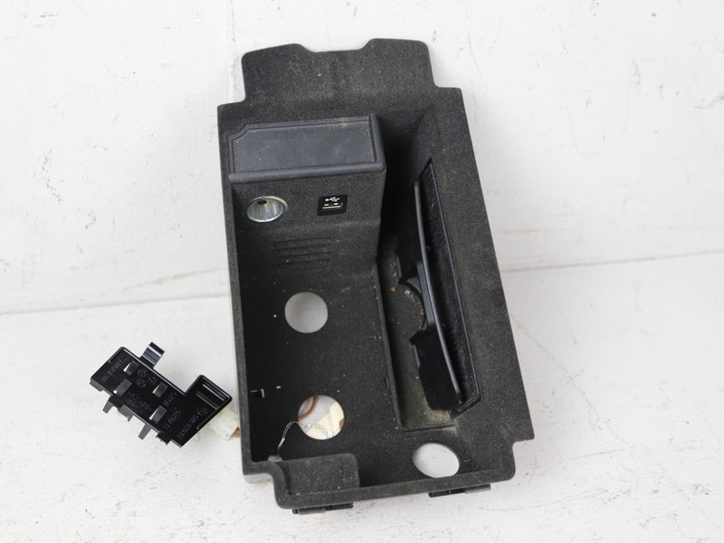 16 - 19 BMW 740 750 G11 G12 CONSOLE COMPARTMENT TRAY & CHARGING DEVICE OEM 66K