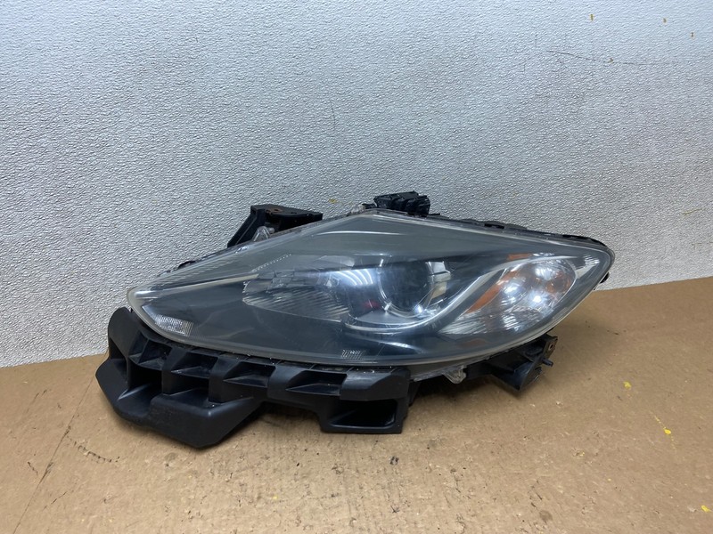 2013 - 2015 Mazda Cx9 Cx-9 Left Driver LH Halogen Headlight Oem Z9317 DW