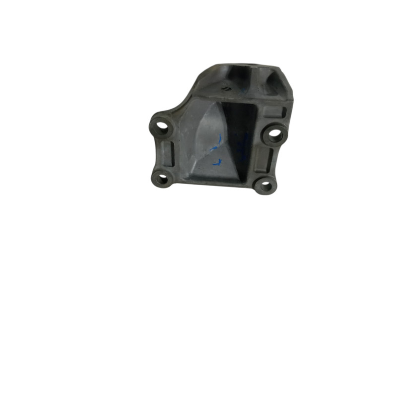 2011-2012 Infiniti G25 2.5L Right Front Engine Mount Bracket 11232JK500 OEM 0576