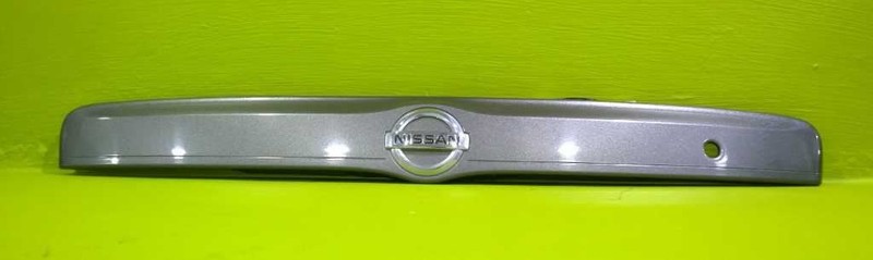 12 13 14 15 16 17 18 VERSA TRUNK LID MOLDING TRIM OEM 3651-44