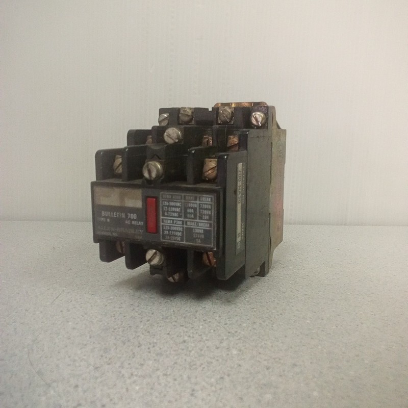 Allen Bradley 700-N400A24 Ser C. 24V Control Relay + 700-NA20 Ser B. Front Deck