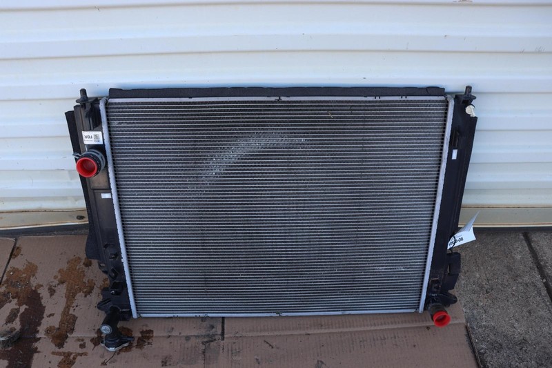2018-2020 GENESIS G80 3.8L ENGINE COOLING COOLANT RADIATOR OEM