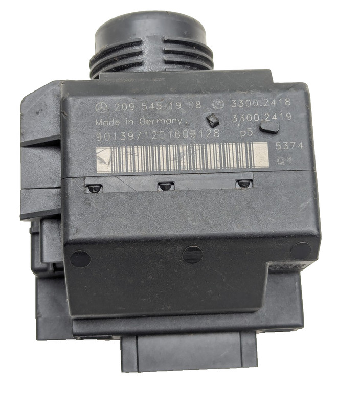 03-09 Mercedes C230 OEM W203 W209 C-Class CLK Ignition Switch Module 2095451908